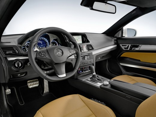 Mercedes-Benz E 250 CGI AT