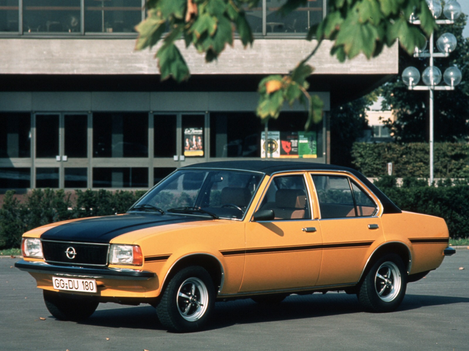 Opel Ascona 1.9 SR