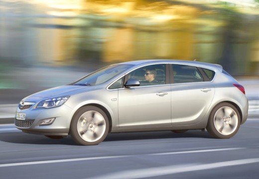 Opel Astra 1.6 Turbo MT Enjoy