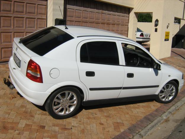 Opel Astra 2.0 CSX