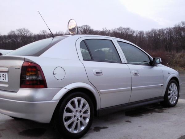 Opel Astra 2.2 Automatic
