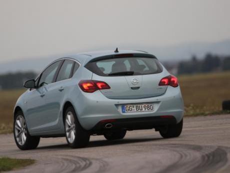 Opel Astra 2.0 CDTI AT
