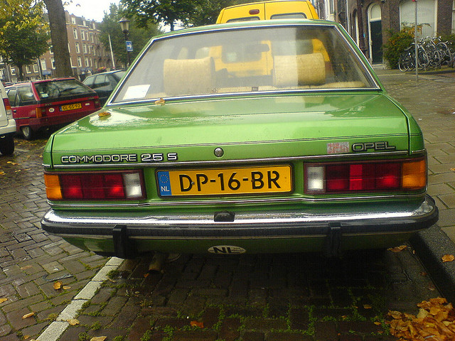 Opel Commodore Berlina 2.5S