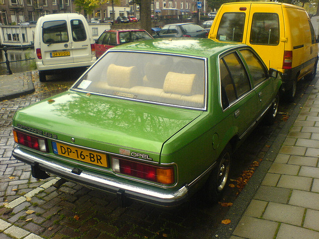 Opel Commodore Berlina 2.5S