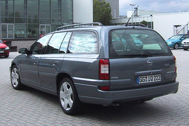 Opel Omega Caravan 2.6 V6
