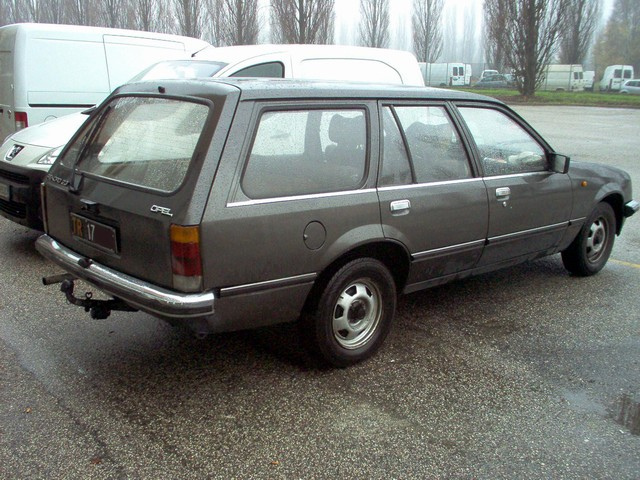 Opel Rekord 2.3 D Caravan