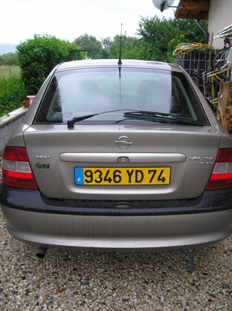 Opel Vectra 1.6 i 16V AT