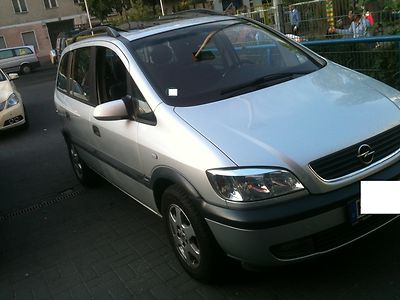 Opel Zafira 2.2 16V MT