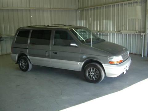 Plymouth Voyager 3.3 i V6 LE