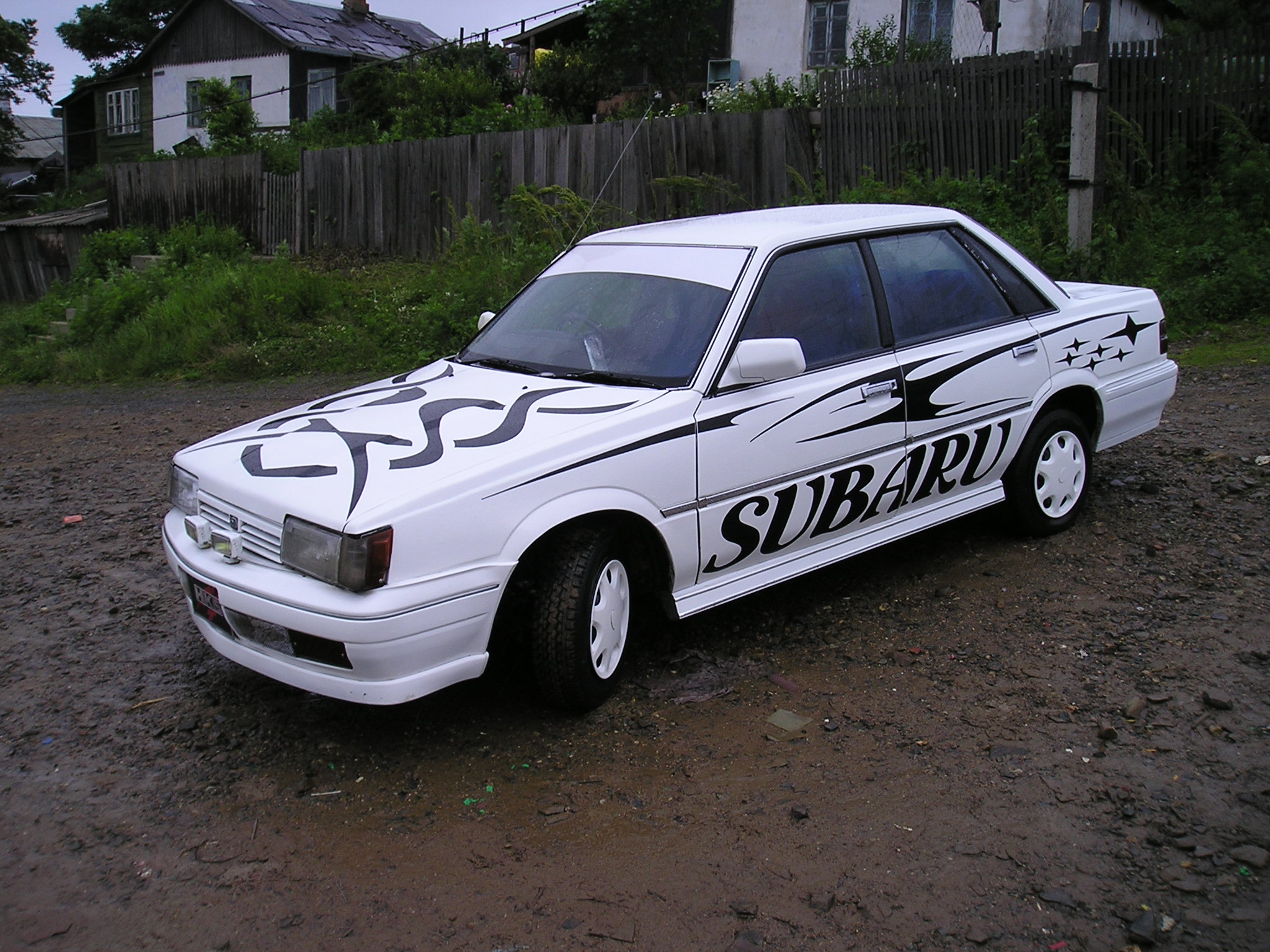 Subaru Leone