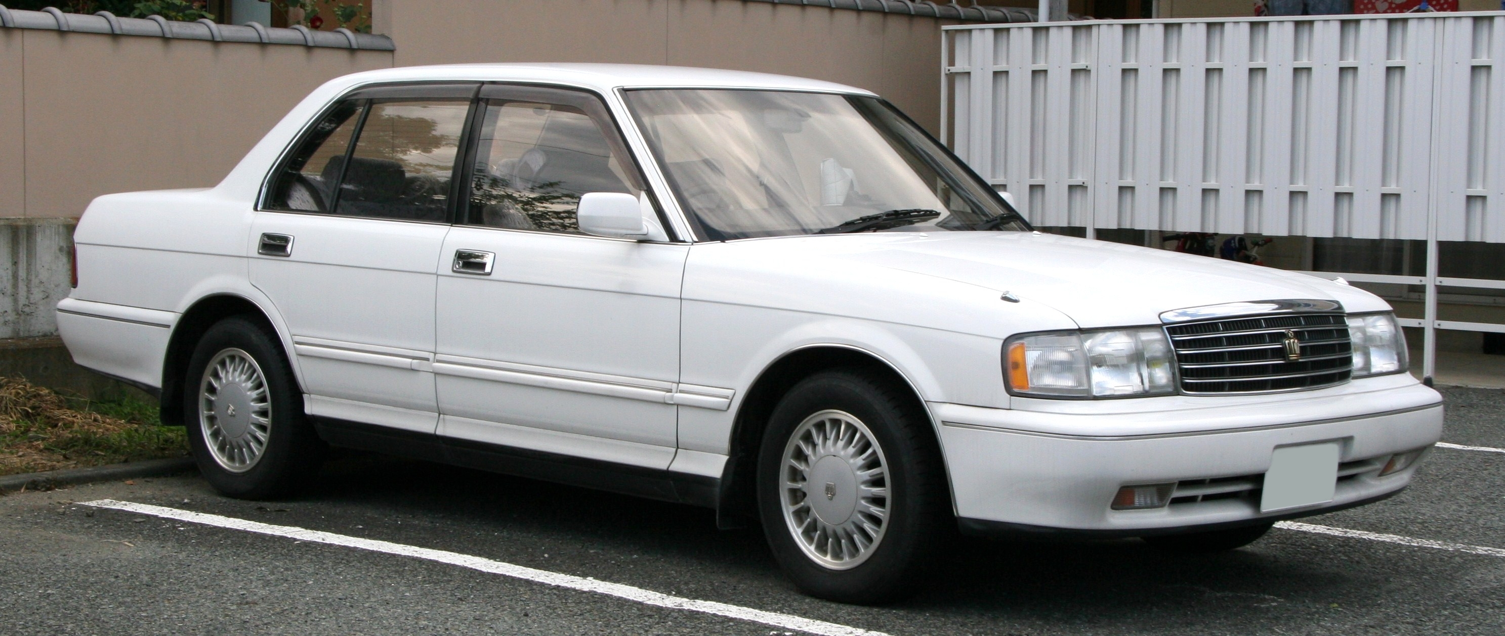 Toyota Crown 3.0