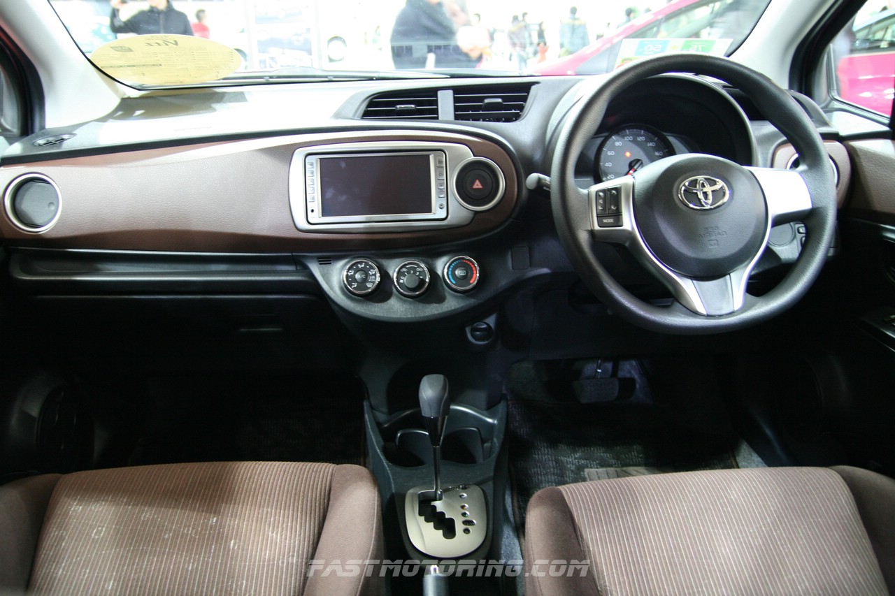 Toyota Vitz 1.3 U 4WD