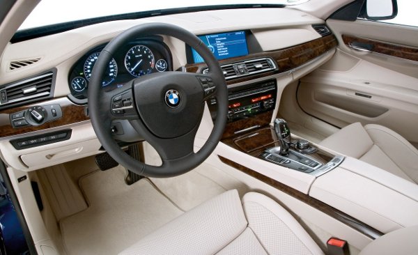 BMW 750i xDrive