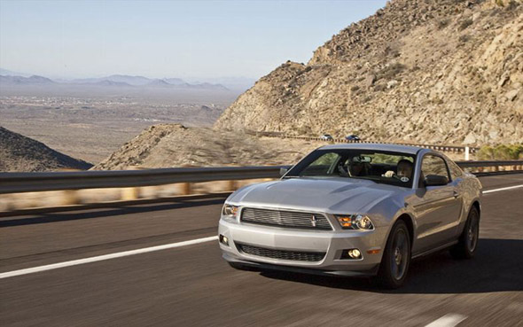 Ford Mustang V6 Premium Convertible