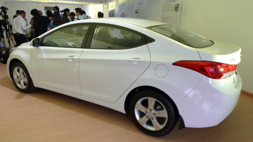 Hyundai Elantra 1.8 MT