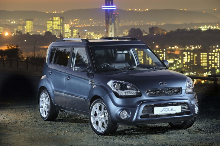 View of Kia Soul 2.0 Sport. Photos, video, features and