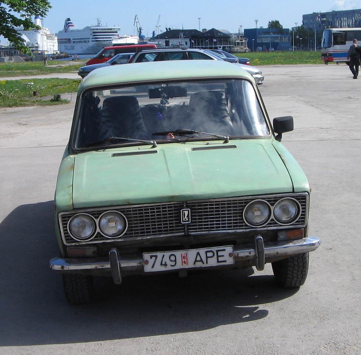 Lada (VAZ) 2120 (Nadezhda) 1.8