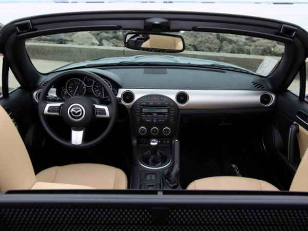 Mazda MX-5 Miata Grand Touring