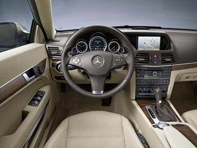 Mercedes-Benz E 350 CGi BlueEfficiency