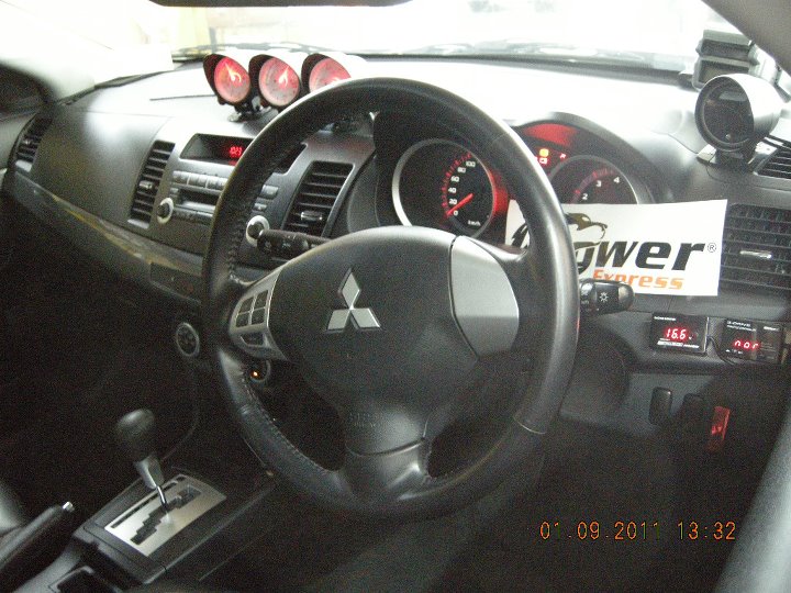 Mitsubishi Lancer 1.5 MT