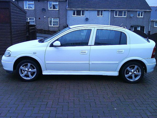View of Vauxhall Astra 1.4 16V. Photos, video, features and tuning ...