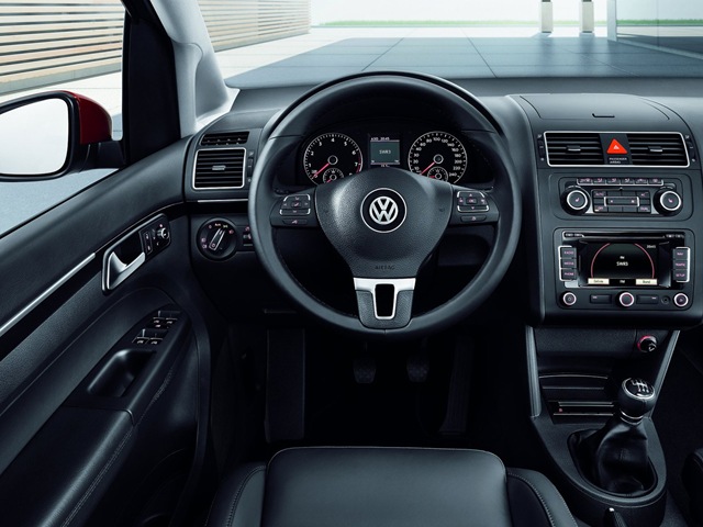 Volkswagen Touran 1.4 TSI 140hp MT